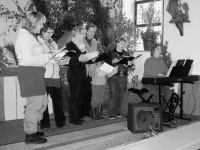 Angeregter Gesang in der Kapelle